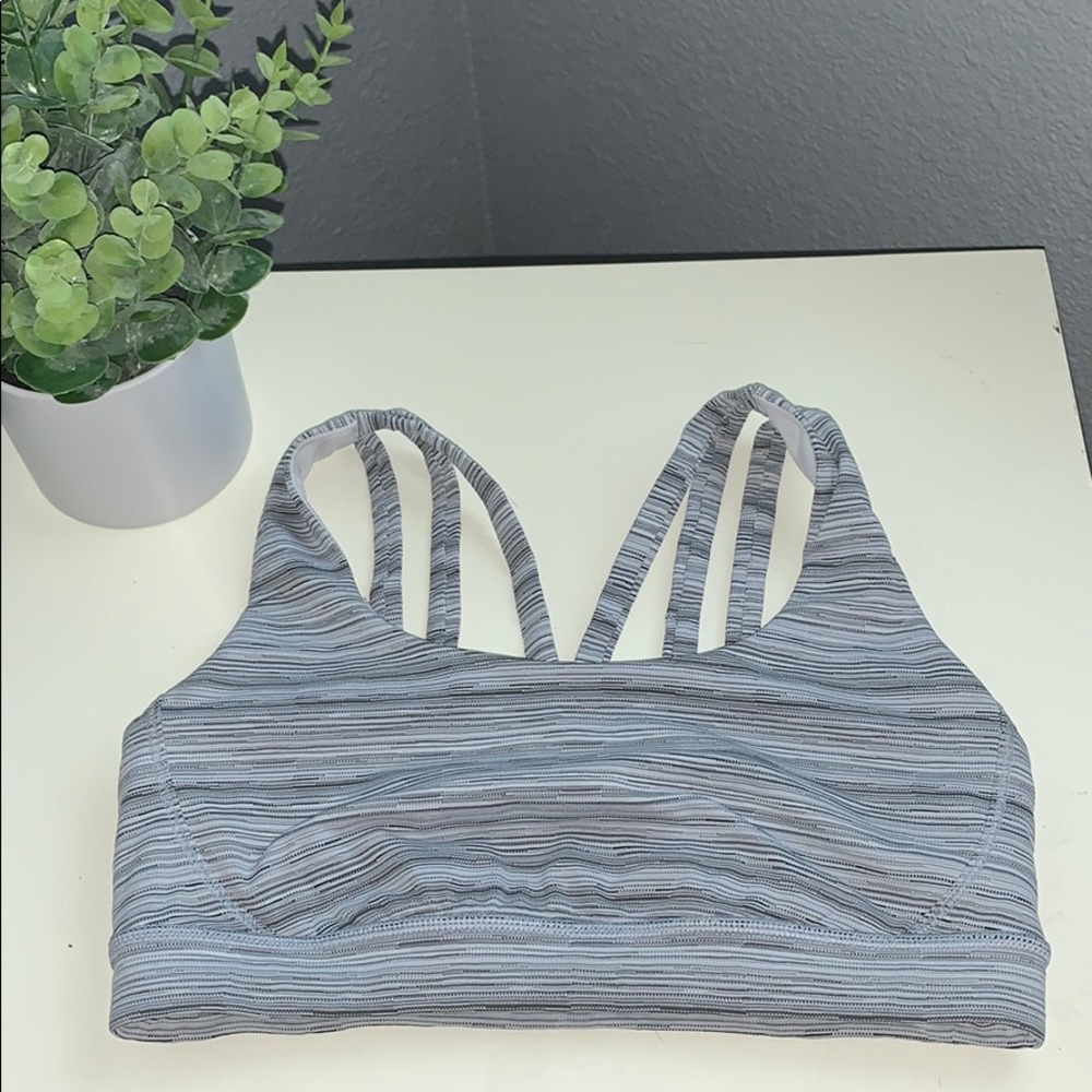 Lululemon sports bra